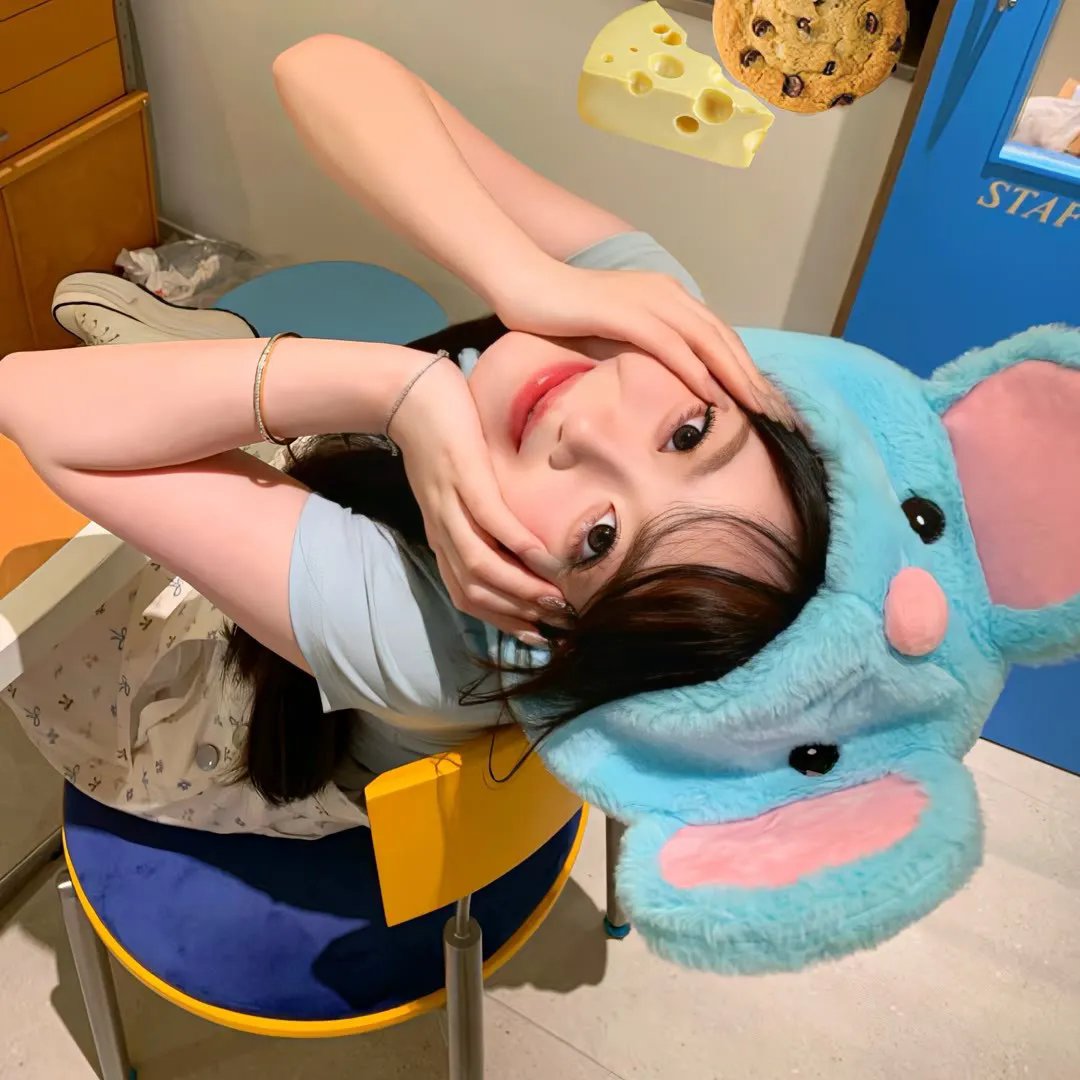 蜘蛛网中的女孩